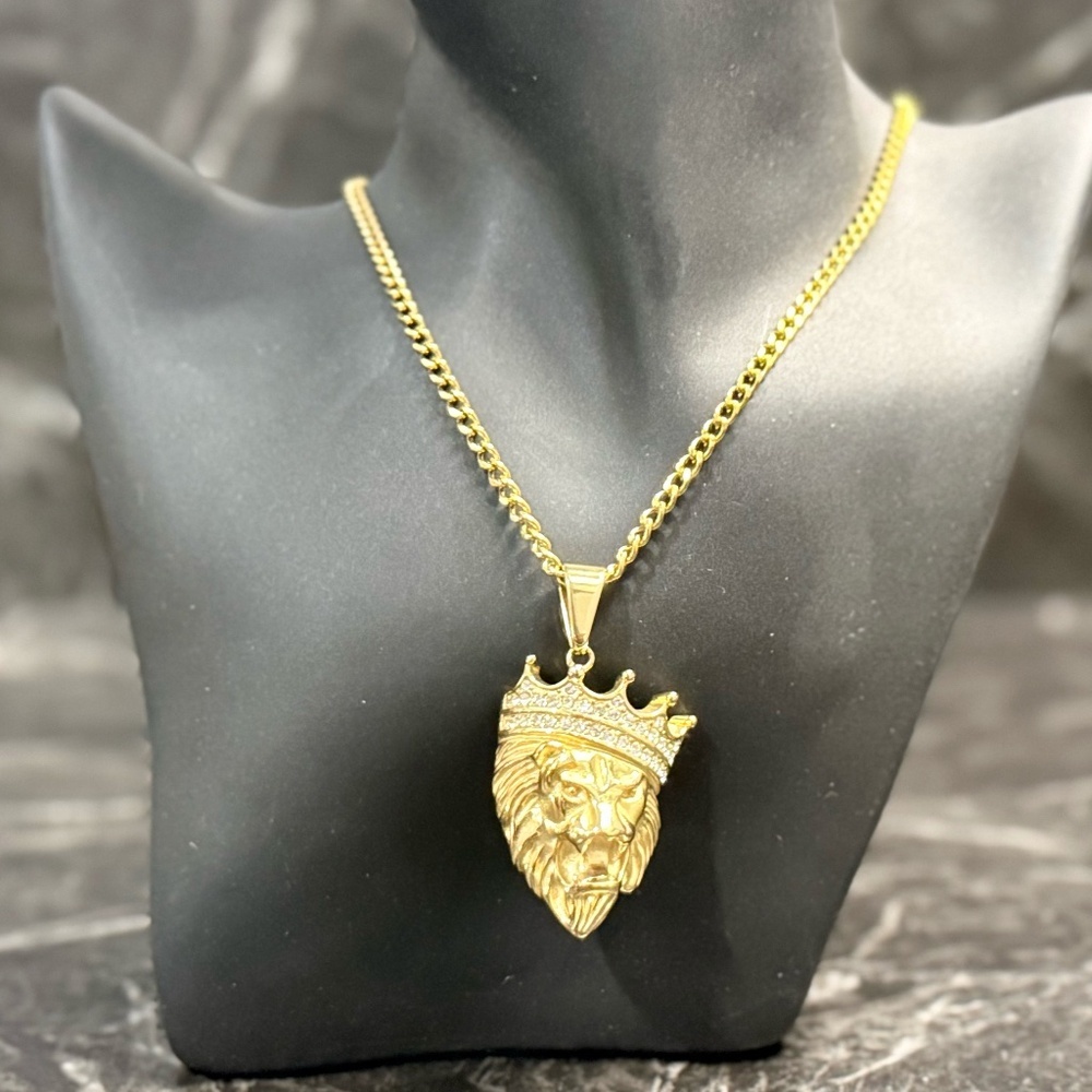 Gold Tone Lion King Necklace